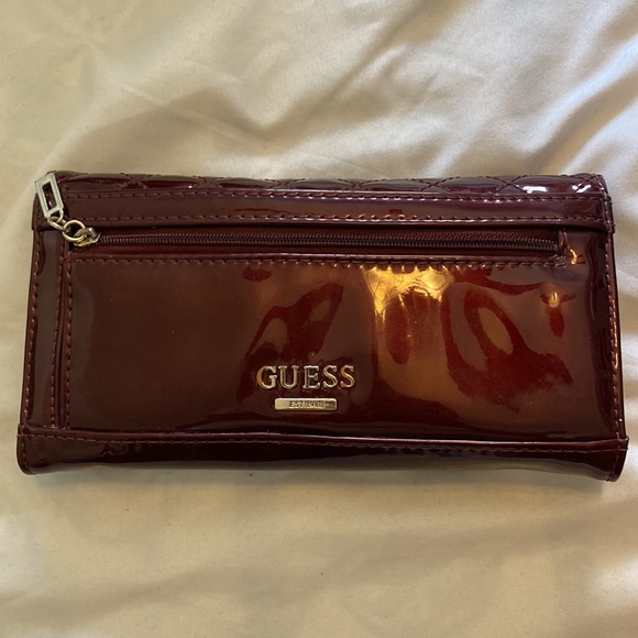 Guess Luxe Wallet - Picture 2 of 3